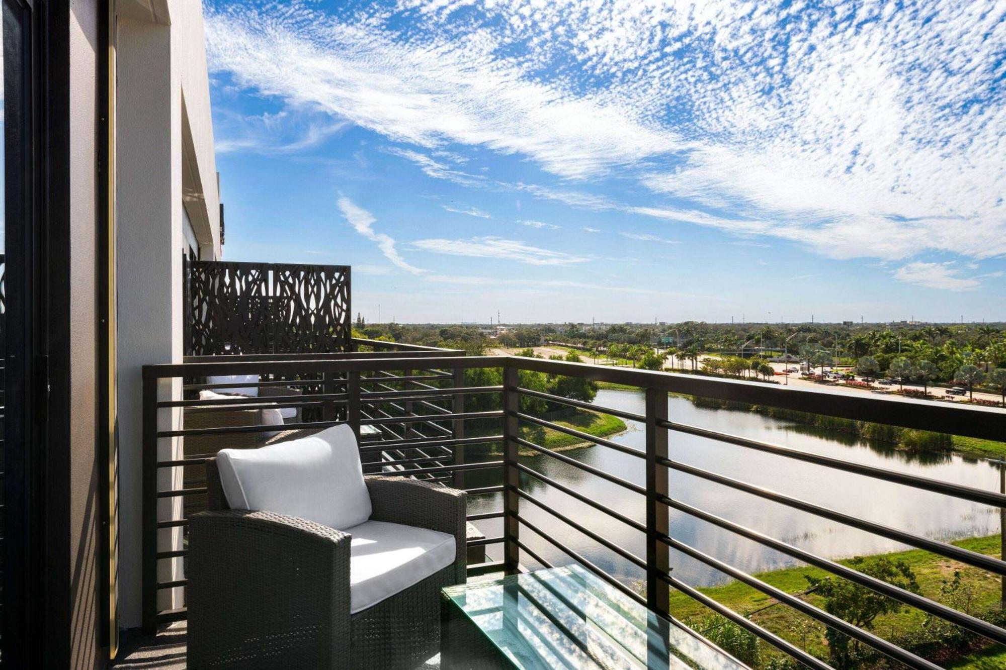 Dolce By Wyndham Hollywood Otel Dış mekan fotoğraf