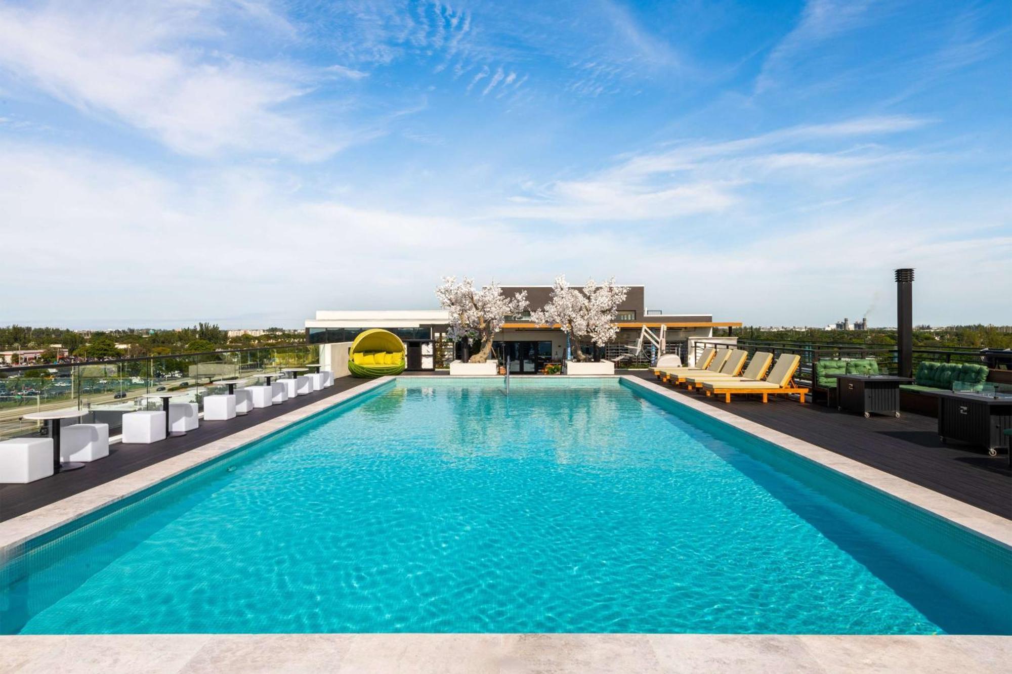 Dolce By Wyndham Hollywood Otel Dış mekan fotoğraf