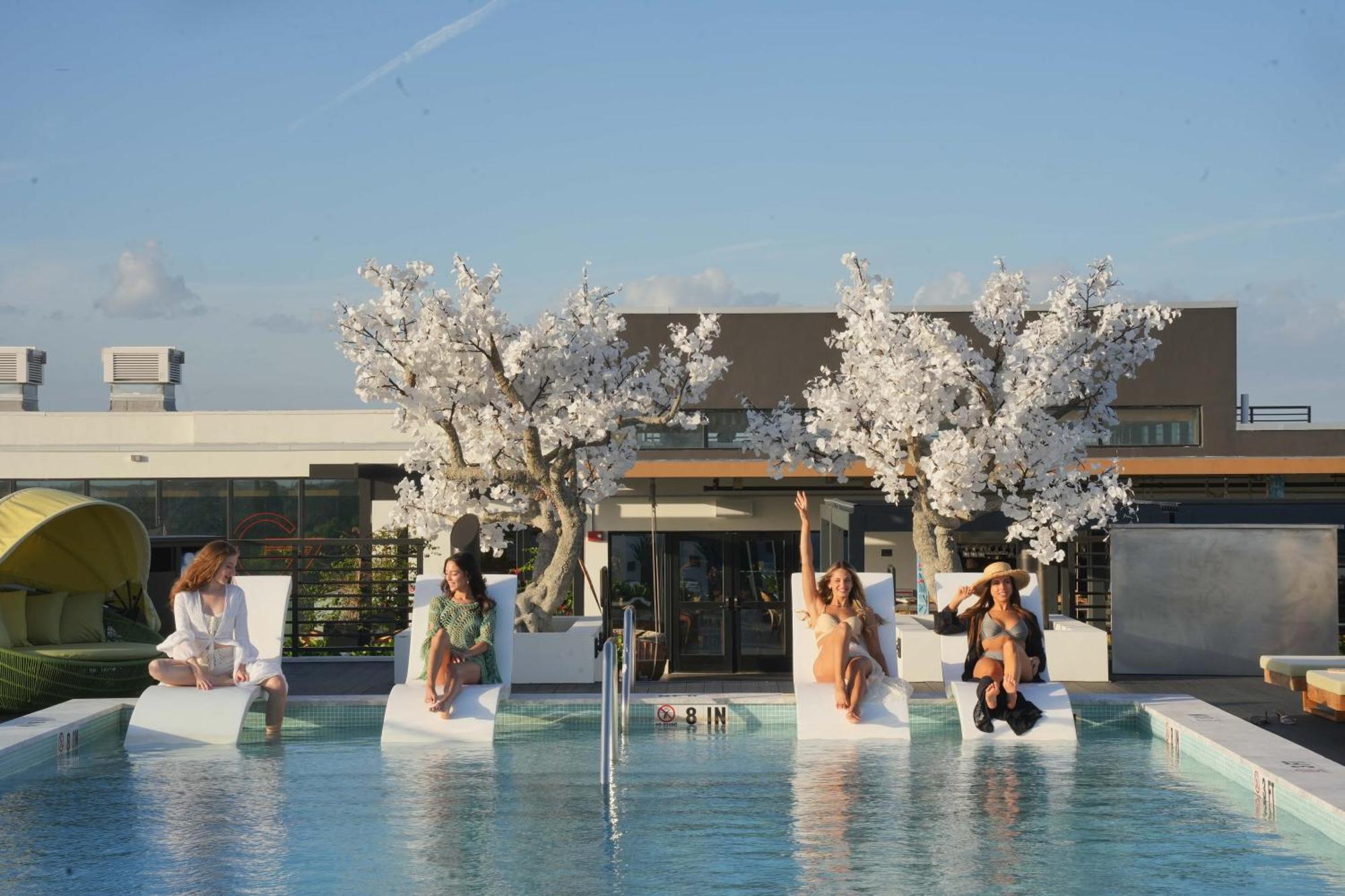 Dolce By Wyndham Hollywood Otel Dış mekan fotoğraf